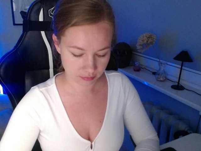hollyBB live cam on BongaCams