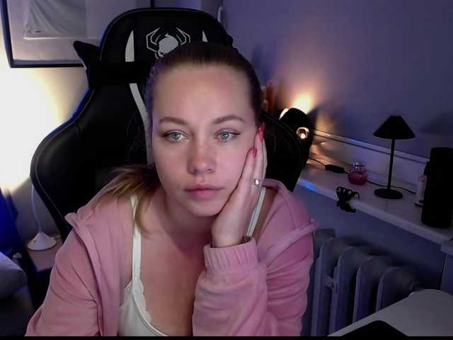 hollyBB live cam on BongaCams