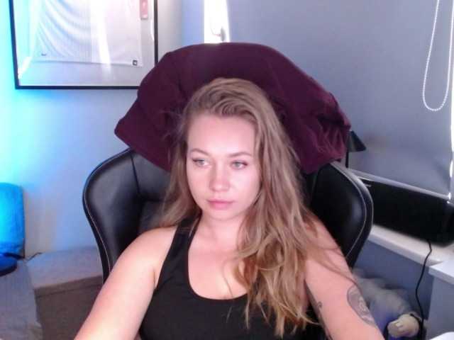 hollyBB live cam on BongaCams
