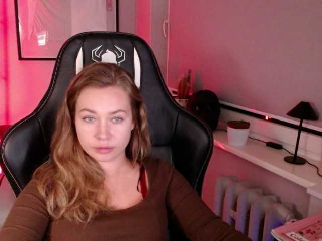 hollyBB live cam on BongaCams