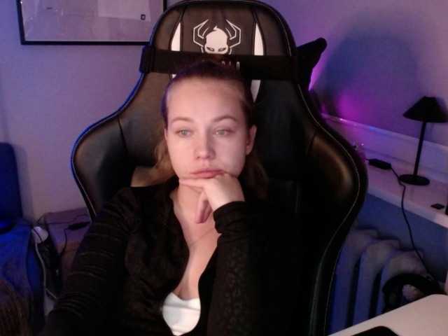 hollyBB live webcam show
