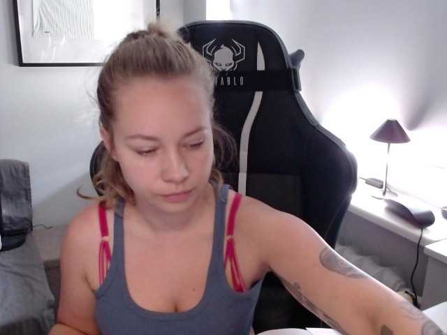 hollyBB