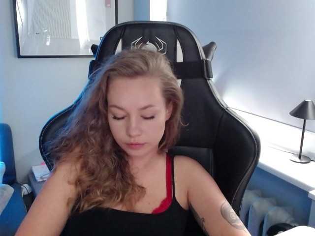 hollyBB live cam on BongaCams