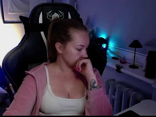 hollyBB live cam on BongaCams