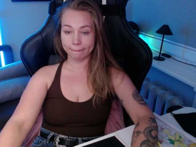 hollyBB
