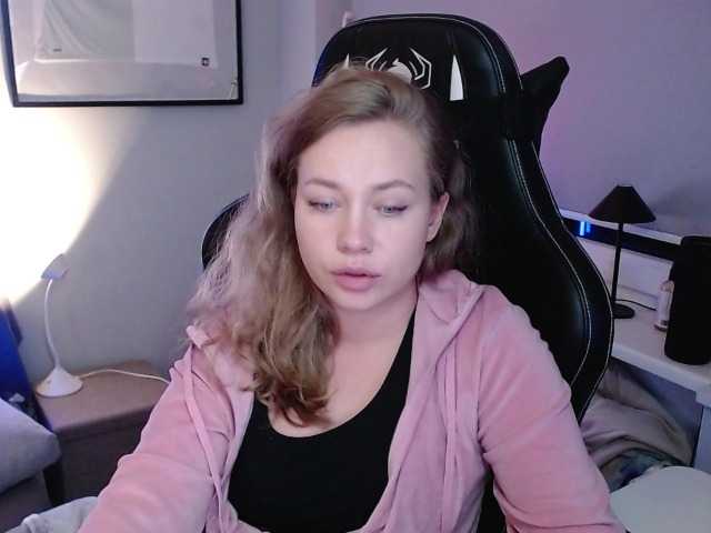 hollyBB live cam on BongaCams