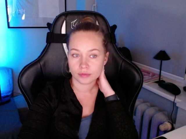 hollyBB live cam on BongaCams