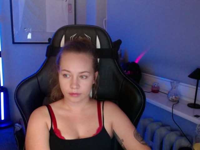 hollyBB live cam on BongaCams