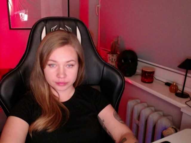 hollyBB live cam