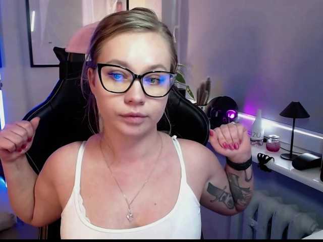 hollyBB live cam on BongaCams