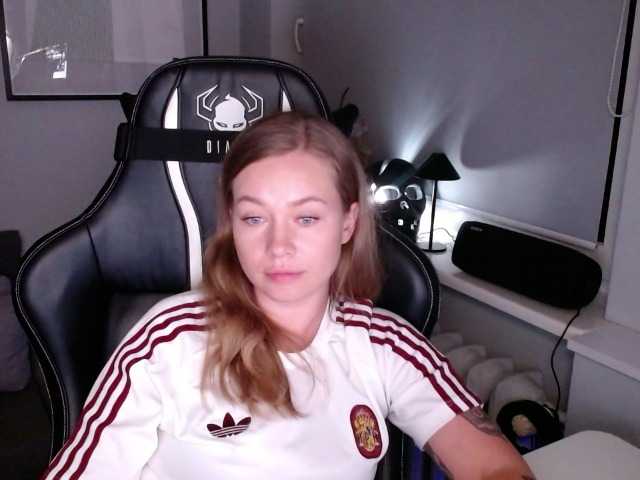 hollyBB live cam on BongaCams