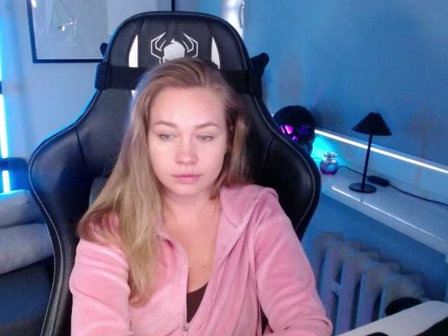 hollyBB live cam on BongaCams