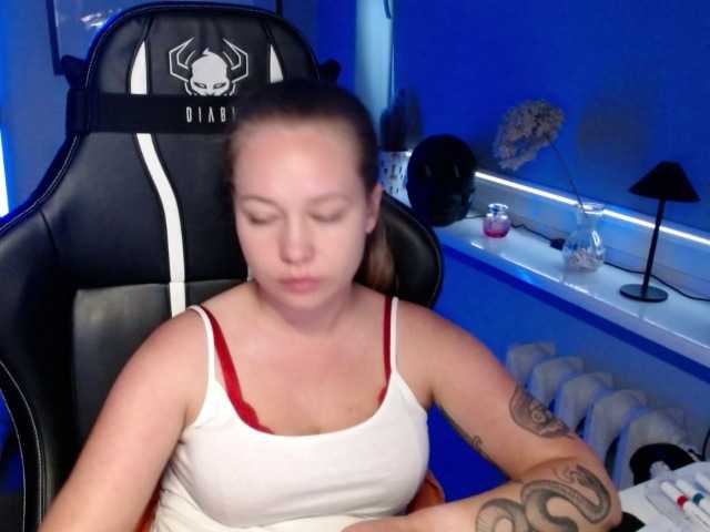 hollyBB