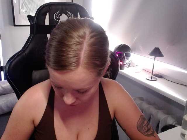 hollyBB