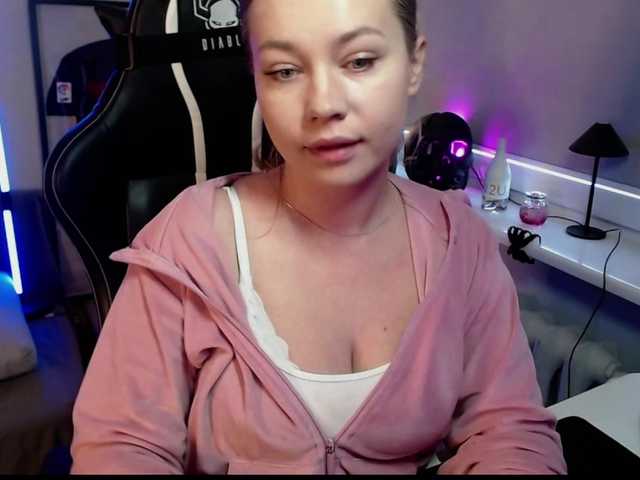 hollyBB live cam on BongaCams