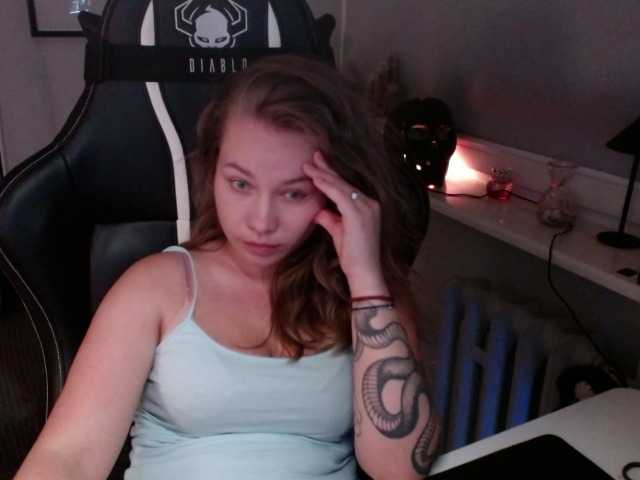 hollyBB live cam on BongaCams