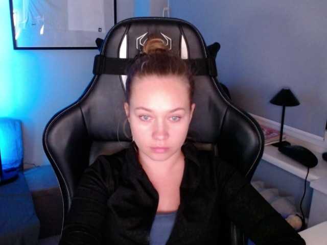 hollyBB live cam on BongaCams