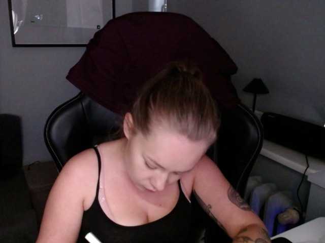 hollyBB live cam on BongaCams