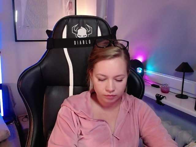 hollyBB live cam on BongaCams