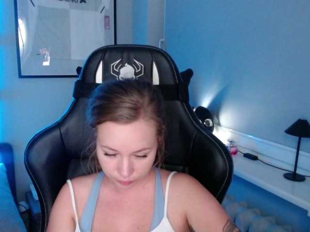 hollyBB