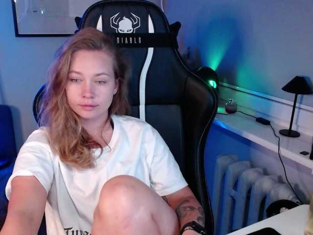 hollyBB live webcam show