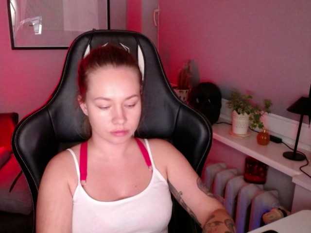 hollyBB live cam on BongaCams