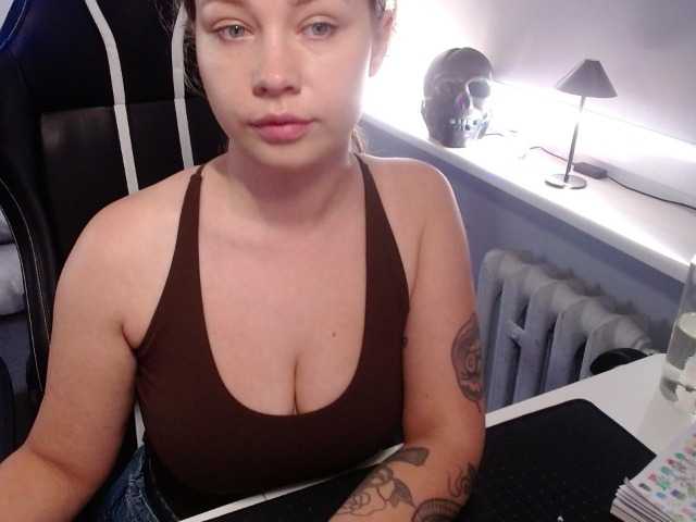 hollyBB live cam on BongaCams