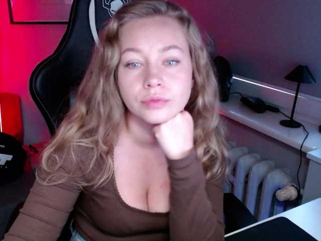 hollyBB live cam on BongaCams