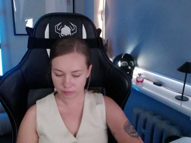 hollyBB live cam on BongaCams