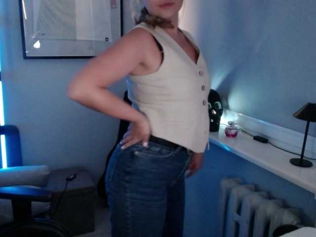 hollyBB live cam on BongaCams