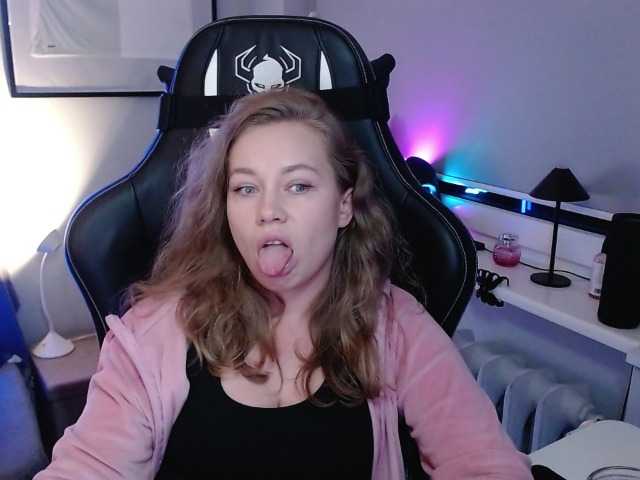 hollyBB live cam on BongaCams