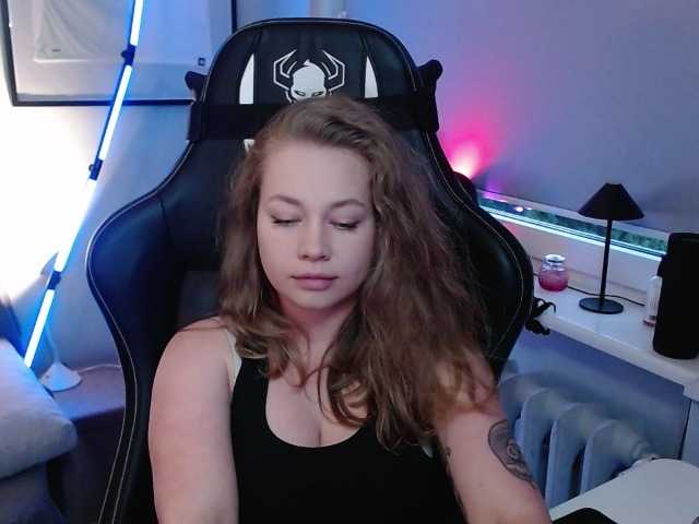 hollyBB live cam on BongaCams