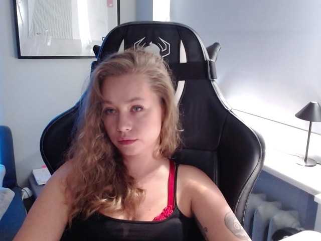 hollyBB live cam on BongaCams