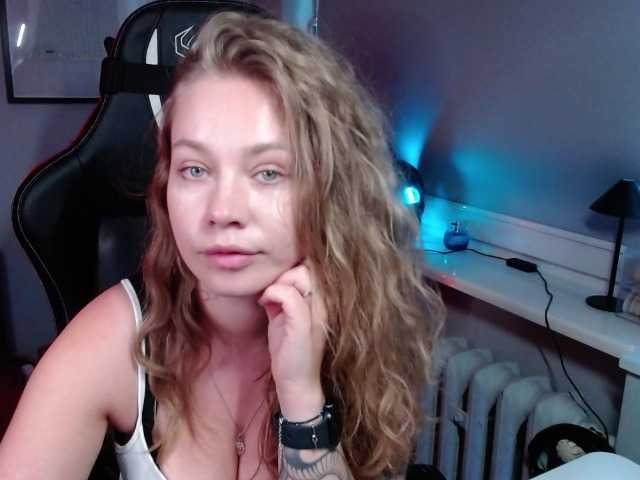 hollyBB live cam on BongaCams