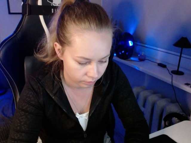 hollyBB
