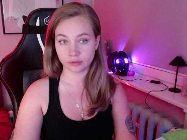 hollyBB live cam on BongaCams