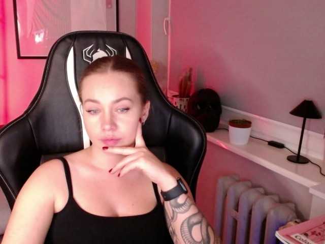 hollyBB live cam on BongaCams