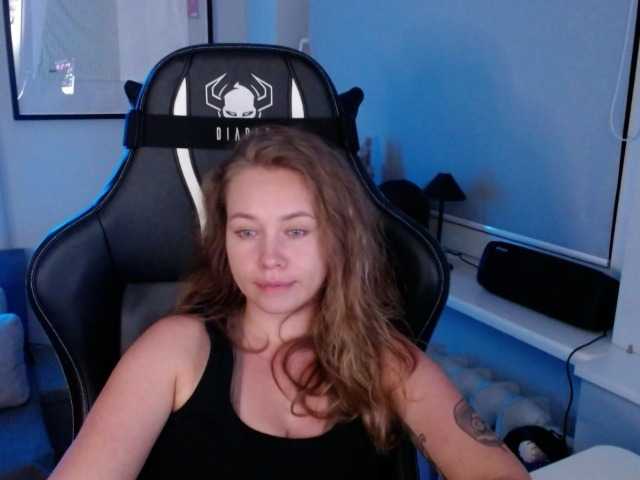hollyBB live cam on BongaCams