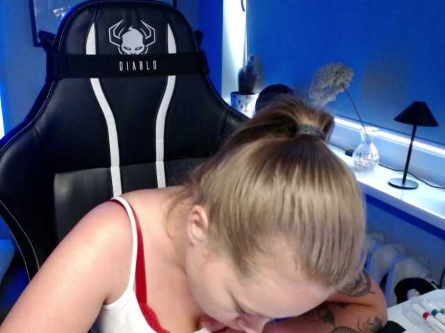 hollyBB