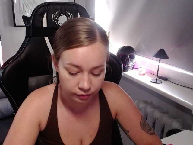 hollyBB live cam on BongaCams