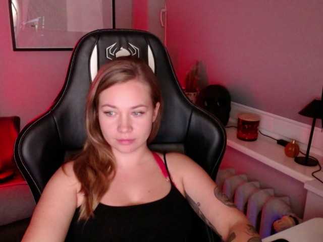 hollyBB live cam on BongaCams