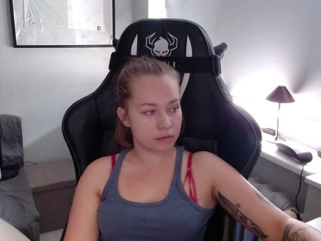 hollyBB live cam on BongaCams