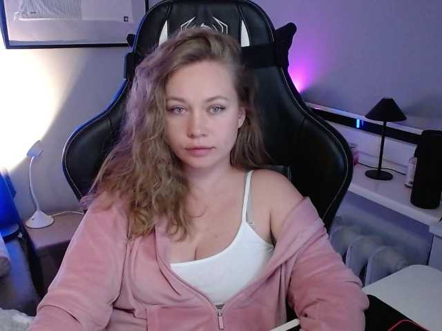 hollyBB live cam on BongaCams