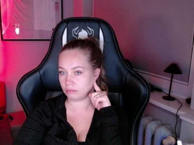 hollyBB live cam on BongaCams