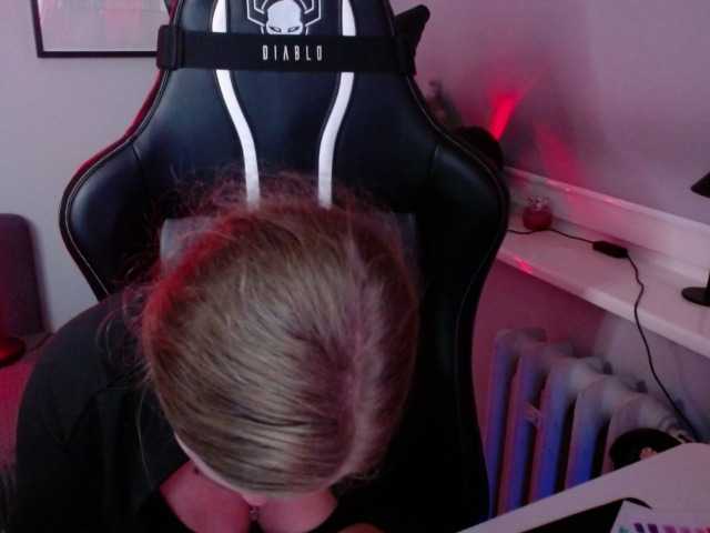 hollyBB live cam on BongaCams