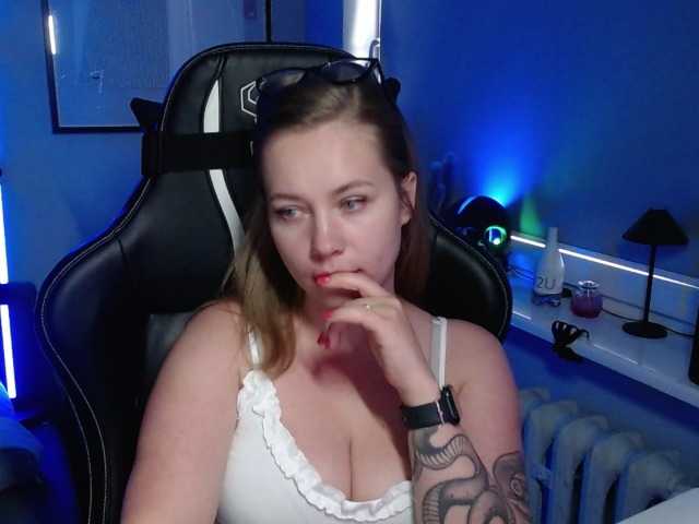 hollyBB live cam on BongaCams
