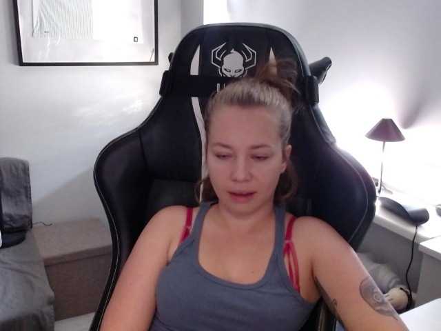 hollyBB live cam on BongaCams