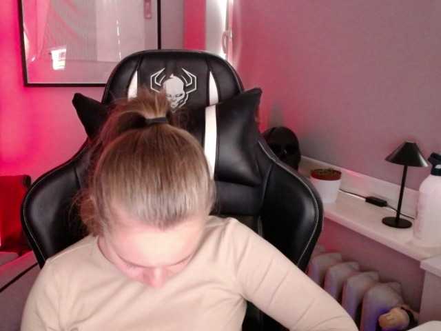 Перейти в чат hollyBB