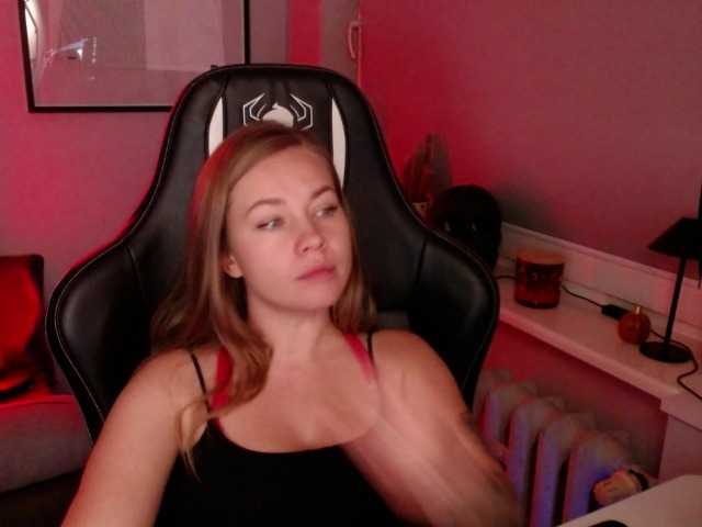 hollyBB live cam on BongaCams