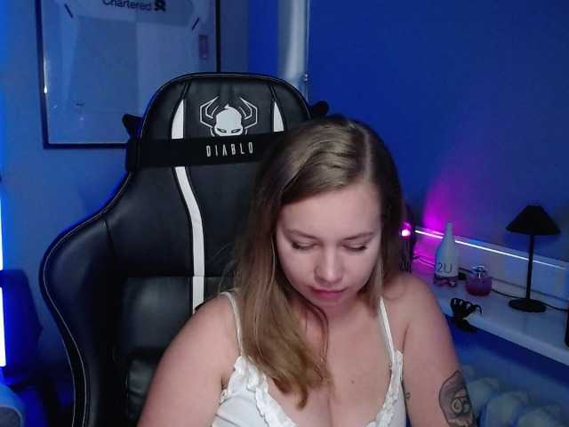 hollyBB live cam on BongaCams